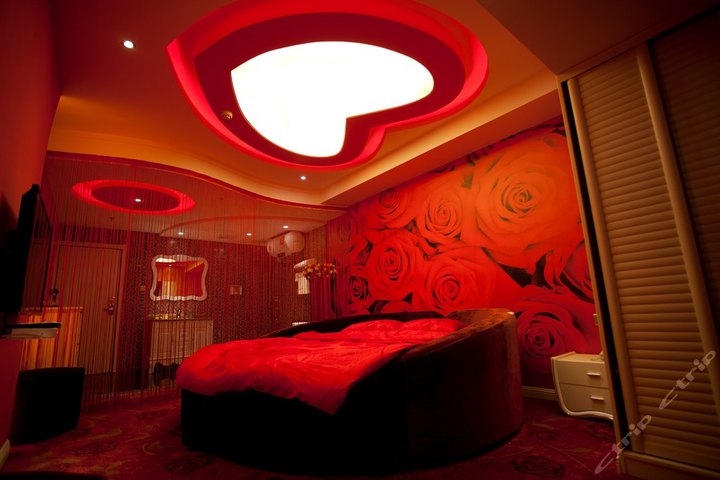 昆明雅撒主题酒店-玫瑰花海