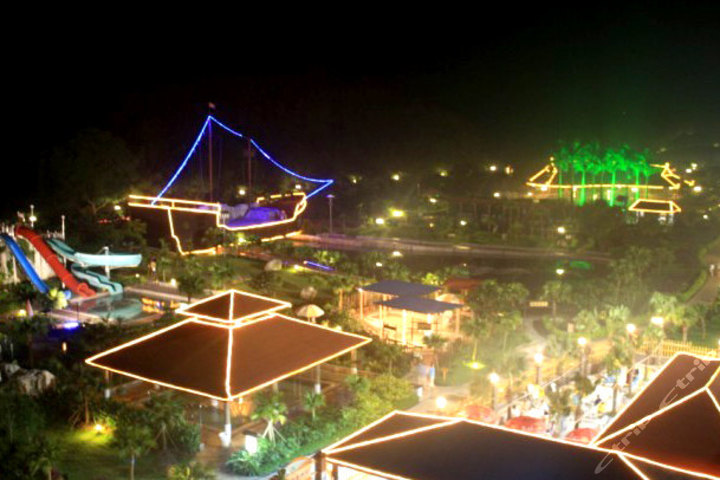 新兴金水台温泉度假村(标准双人房)团购-原价9