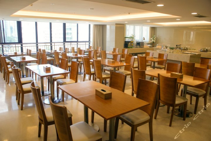 全季酒店(西安文景路店)-高级大床房(提前1天预