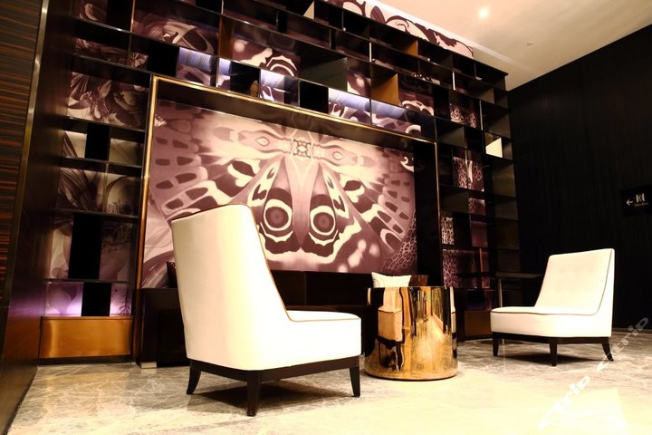 桔子水晶酒店(绍兴颐高广场店)(豪华大床房)团