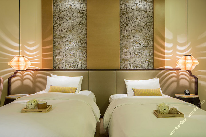 尊享三亚理文索菲特度假酒店奢华海景1晚+接