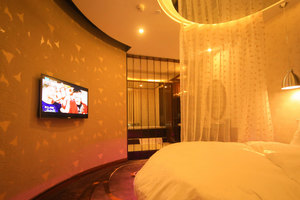 长沙海吻情侣精品酒店(迷你KTV房)团购-原价3