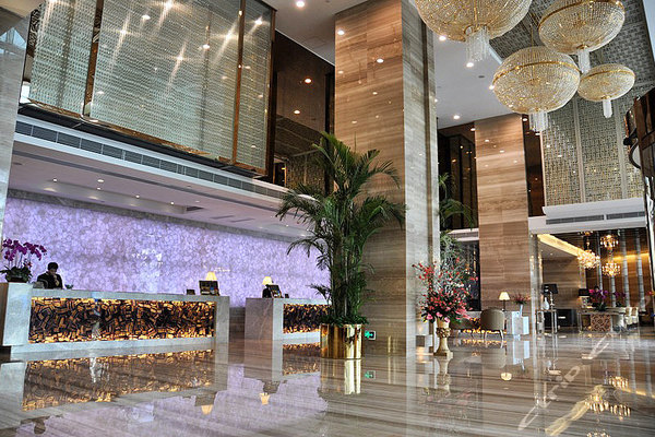 峨眉山金顶山庄(豪华标间+峨眉山门票)团购-原