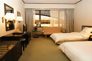 桂林帝苑酒店-豪华房+靖江王府独秀峰门票团购