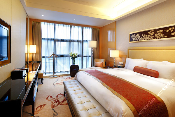 广州白云万达希尔顿酒店-希尔顿行政房(大床)[