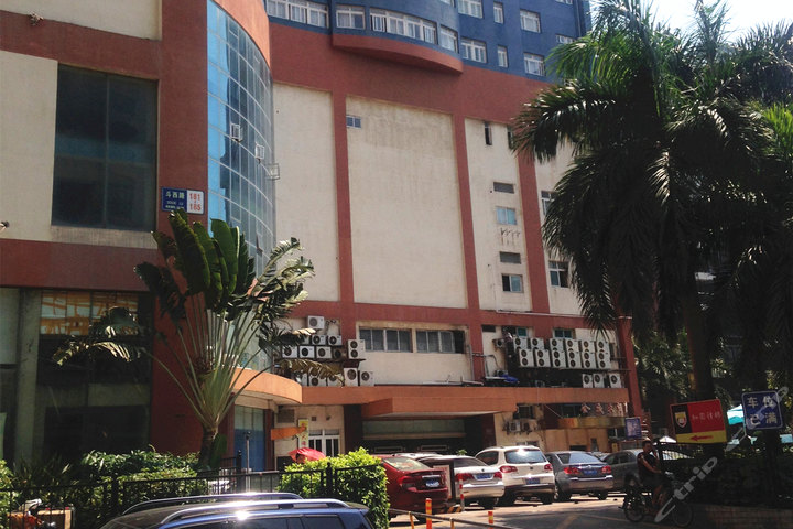 【周末通用】厦门蜗牛青年旅舍(临时沙发床)团