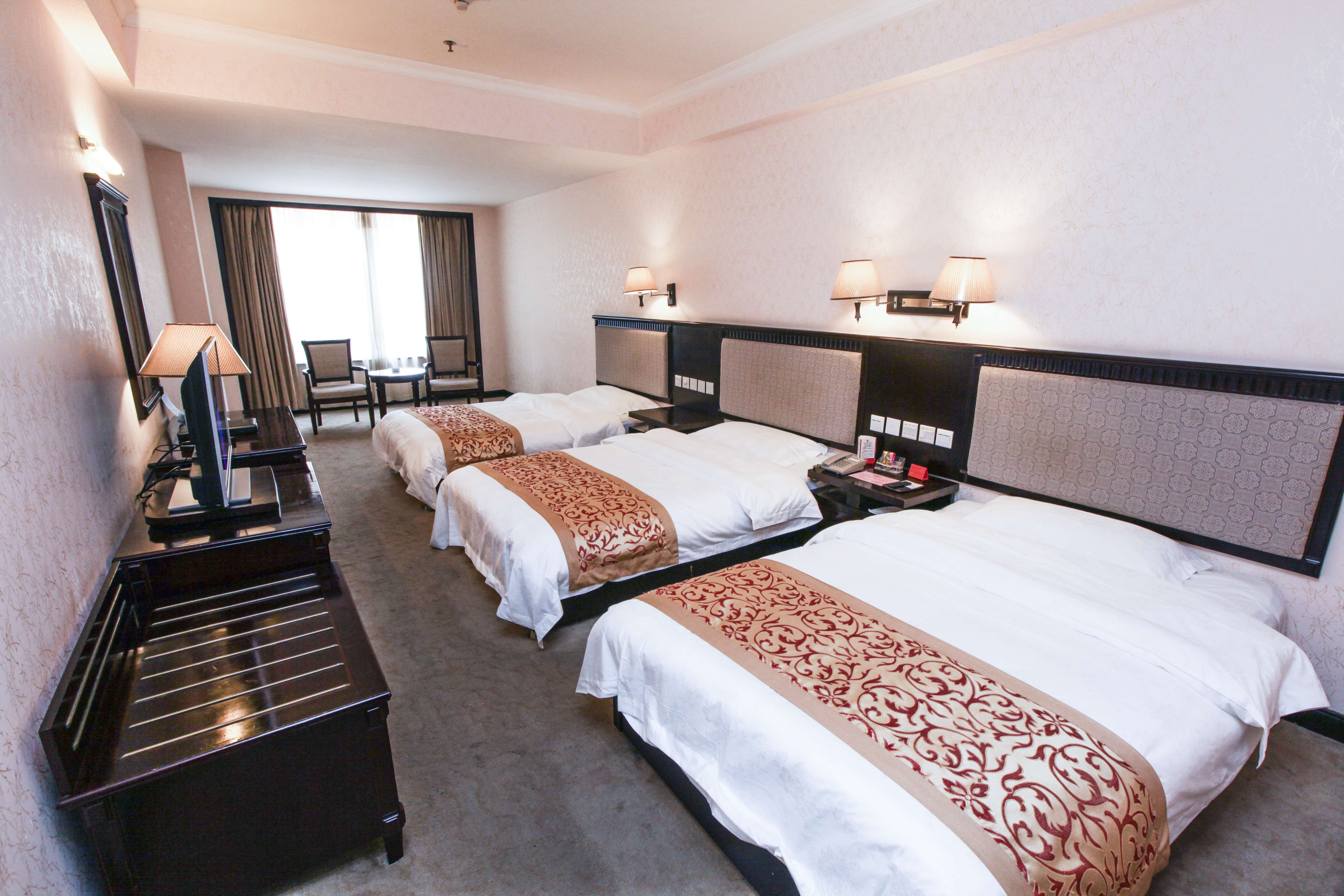 尊享桂林中山大酒店三人间1晚+免费wifi+免费