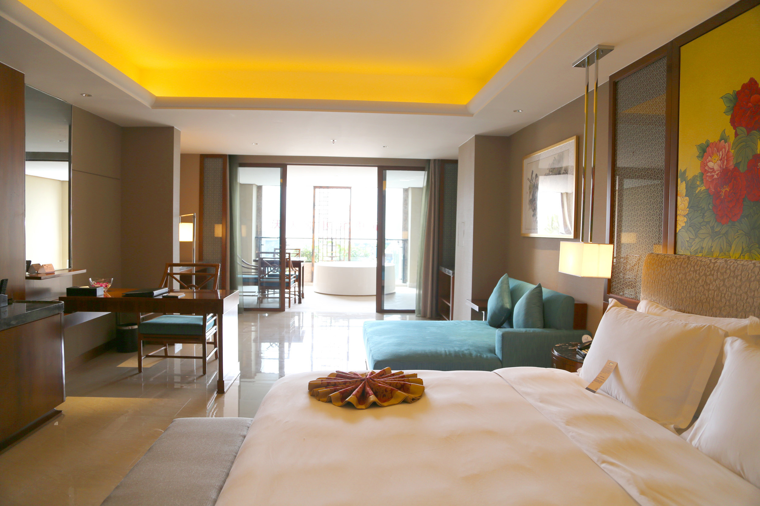 尊享三亚四季海庭酒店豪华房+烛光晚餐+蜜月