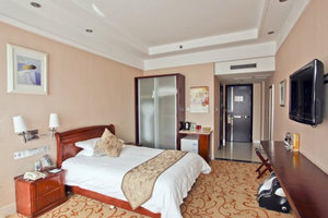 大连长城饭店(标准房+2张圣亚门票)团购-原价