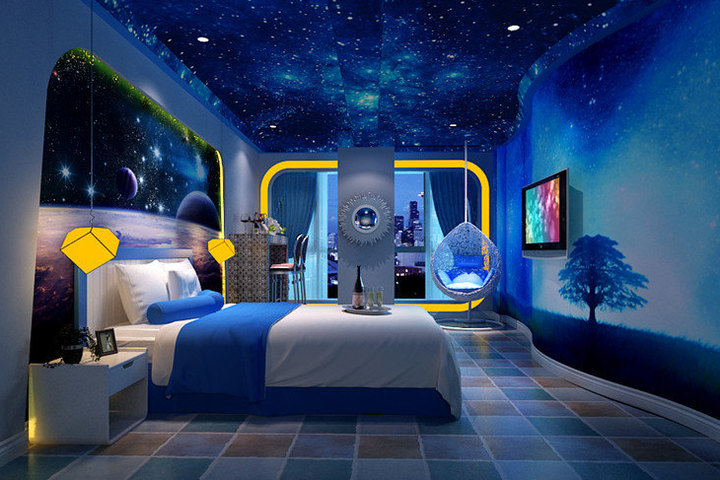 西双版纳雨林之恋情侣主题酒店-蓝色星空图片