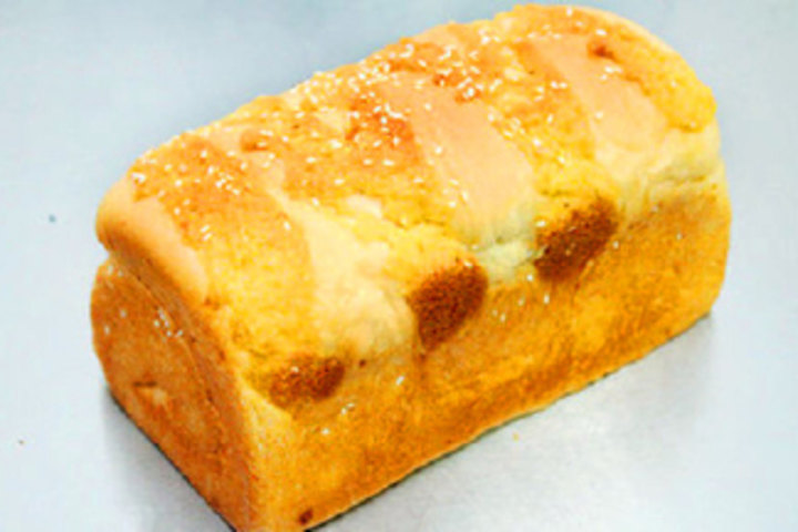 手撕面包一般都是摆摊或者开店搭配其他西点一起售卖,操作简单,只需要