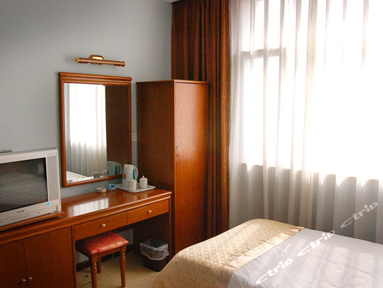 北京市南二环开阳路6号(开阳桥旁),北京侨园饭