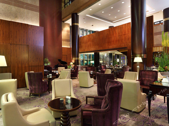 长乐路161号,上海新锦江大酒店的地址