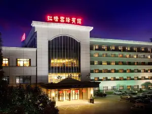 Hongqiao Yunfeng Hotel