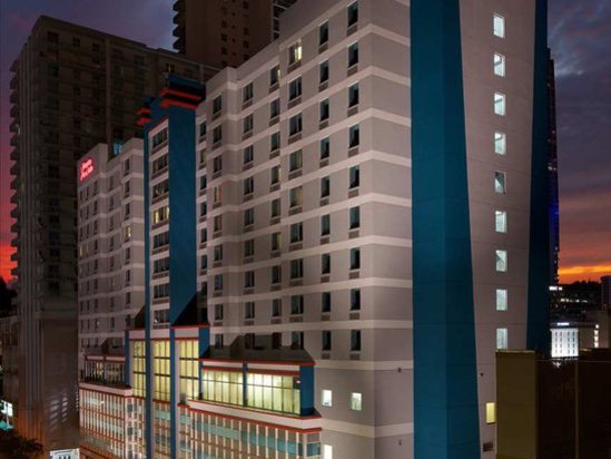 Hampton Inn and Suites Miami/Brickell-Downtown, FL(迈阿密/布瑞科尔-市区欢朋套房酒店)