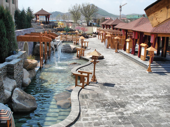 tanghe hotspring holiday hotel