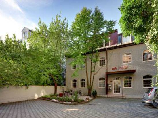 斯塔克别墅博物馆,慕尼黑斯塔克别墅博物馆攻