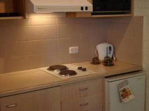 墨尔本停车场最经济酒店预订及酒店查询-墨尔