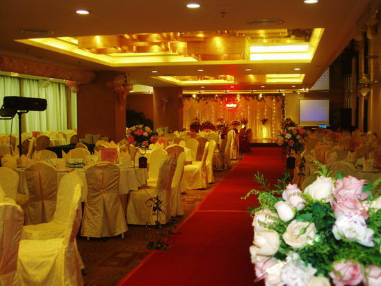 场快线总站,来回机场方便.-广州华师粤海酒店有