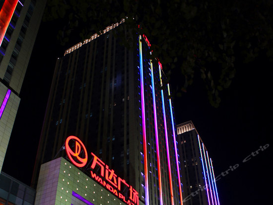 位于宁夏银川的万达广场,是酒店…-宁夏金世开