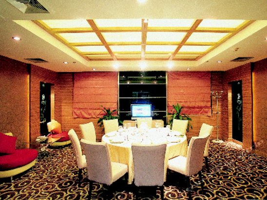 高新区高新二路4号,西安高新商务酒店的地址