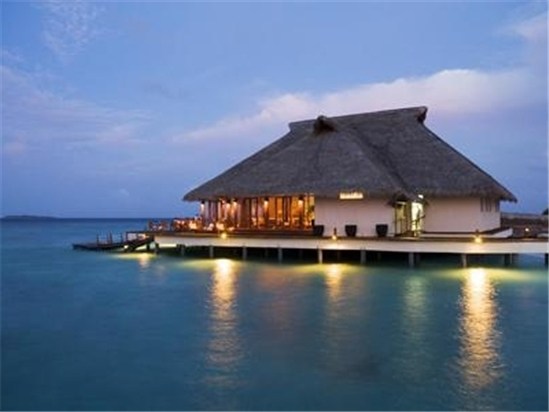 llas Maldives(马尔代夫阿达兰水上别墅度假村)