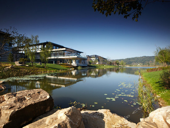 地铂瑞酒店亲子房1晚+贴心欢迎糖果及主题甜