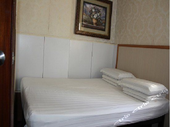 标准大床房-香港铜锣湾天津连锁宾馆(Causew