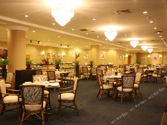 西新区创业大街1447号,长春花园酒店的地址