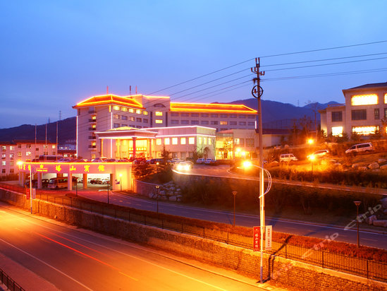 高级山景大床房-威海塔山宾馆 高级山景大床房