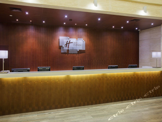 不足之处:前台服务不够热情,回…-苏州长江智选