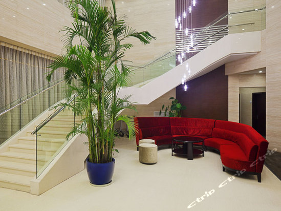 不足之处:前台服务不够热情,回…-苏州长江智选