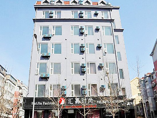 宾馆位于沙河口区白山路与高尔基路交叉路口,邻近和平广场,奥林匹克图片