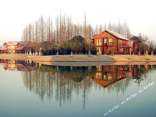 五四公路1255-1256号,上海小木屋会务中心的