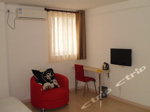 青岛新世纪酒店(温州路)附近停车场距离最近酒