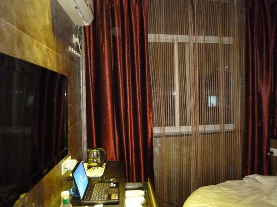 " style="color:#0066cc;cursor:pointer;">联系方式 清沐连锁酒店常州淹城湖塘电视塔店位于经济发达的常州市南翼,坐落在常州市武进区花园街(花园街和广电路交叉口),酒店紧挨三十万平天然氧吧武进新天地公园,距淹城春秋乐园、淹城野生动物园约3公里,中华恐龙园、嬉戏谷乐园环城高架急速到达,距离常州淹城动物园和淹城春秋乐园距离约4.