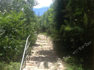 北京老象峰风景区东方云燕度假村