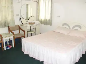Seven Stars Hotel