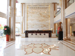 洪湖滨江国际大酒店1晚+悦兮半岛温泉门票2张,市内江边三星级精品热卖酒店-【携程自由行景酒套餐】