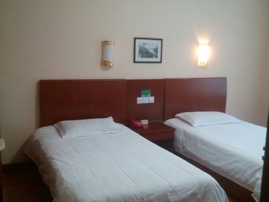 青岛铁路金海红宇宾馆预订,青岛铁路金海红宇