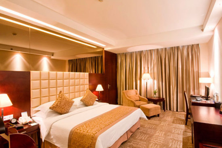南京戴斯国际酒店-豪华大床间(预付)