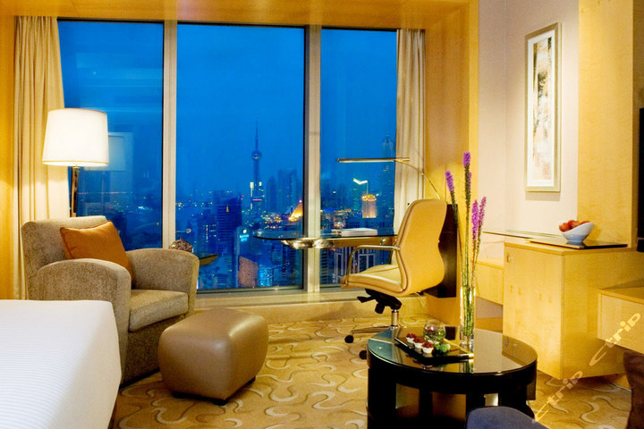 上海世茂皇家艾美酒店-高级豪华外滩景观房[团