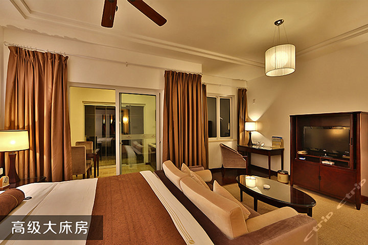 重庆<em>隆鑫琥珀酒店</em>-高级房+<em>仙女山</em>门票2张团购