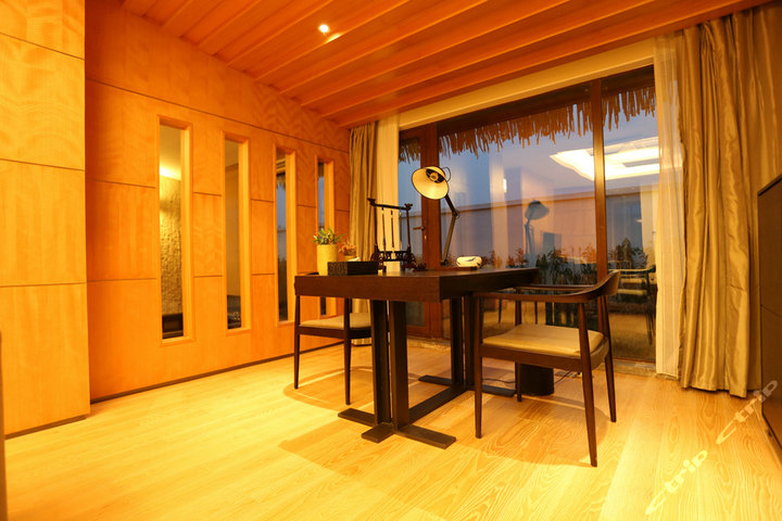 扬州隐居<em>逸扬</em>凤凰岛温泉度假村落(多房型)团购