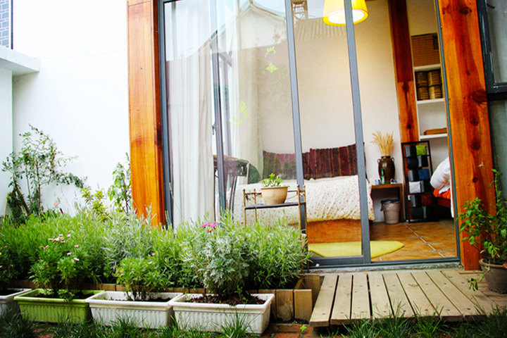 【大理夏尔小院花园客栈团购】大理夏尔小院花园客栈(花筑玻璃房)团购