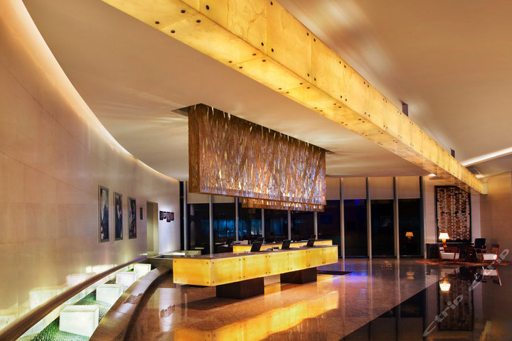 上海世茂皇家艾美酒店(高级豪华房)团购-上海酒