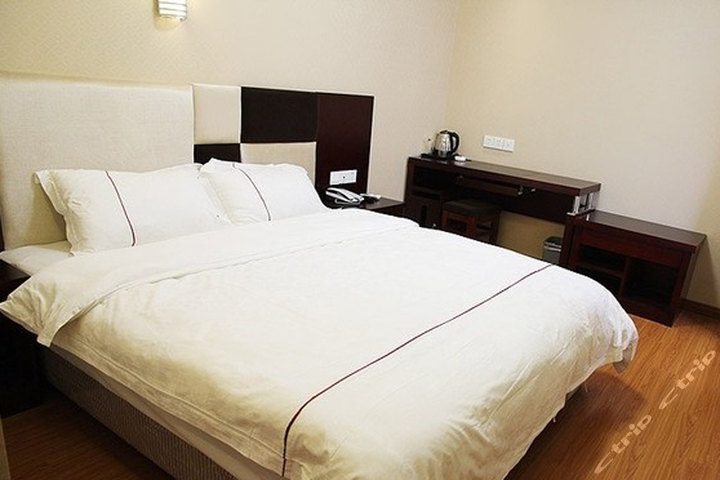 武汉摩尔假日酒店(大床房)团购-原价168元-团购