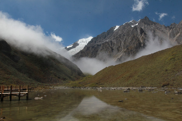 8月份,巴塘白玉和德格的天气如何
