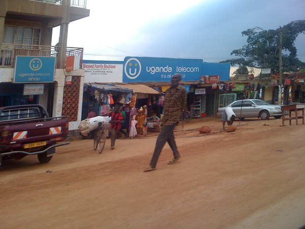 乌干达可以落地签吗?