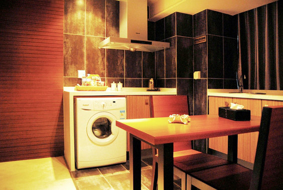 成都花城假日酒店公寓(泰式豪华大床房)团购-成